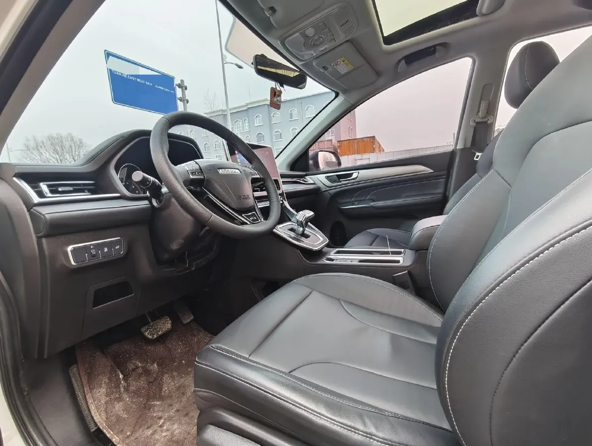 2021 Haval M6 1.5T 150HP L4 7DCT,autocango,china used car exporter,china ev exporter,chinese used car exporter,chinese used ev exporter