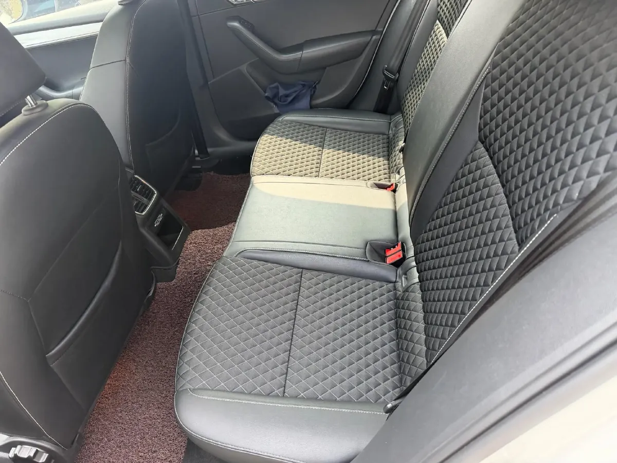 2020 Skoda Octavia 1.4T 150HP L4 7DCT,autocango,china used car exporter,china ev exporter,chinese used car exporter,chinese used ev exporter