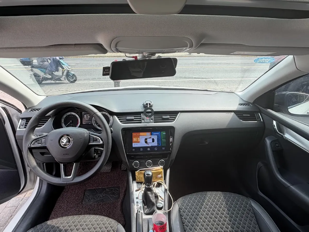 2020 Skoda Octavia 1.4T 150HP L4 7DCT,autocango,china used car exporter,china ev exporter,chinese used car exporter,chinese used ev exporter