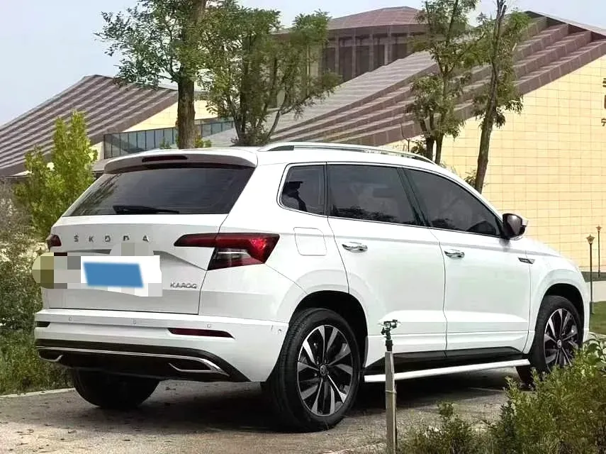 2024 Skoda Karoq 1.4T 150HP L4 7DCT,autocango,china used car exporter,china ev exporter,chinese used car exporter,chinese used ev exporter