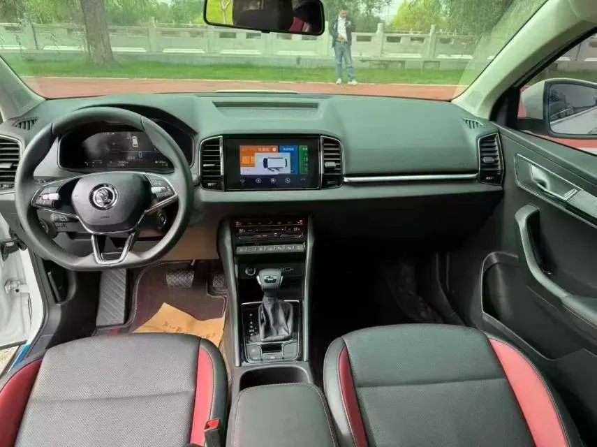 2024 Skoda Karoq 1.4T 150HP L4 7DCT,autocango,china used car exporter,china ev exporter,chinese used car exporter,chinese used ev exporter
