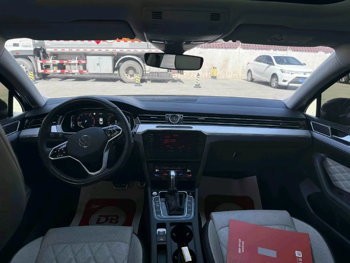 2025 Volkswagen Magotan 2.0T 186HP L4 7DCT,autocango,china used car exporter,china ev exporter,chinese used car exporter,chinese used ev exporter