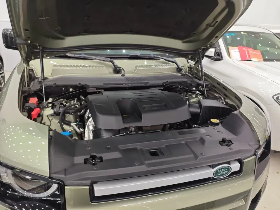 2020 Land Rover Defender 3.0T 400HP L6 8AT,autocango,china used car exporter,china ev exporter,chinese used car exporter,chinese used ev exporter