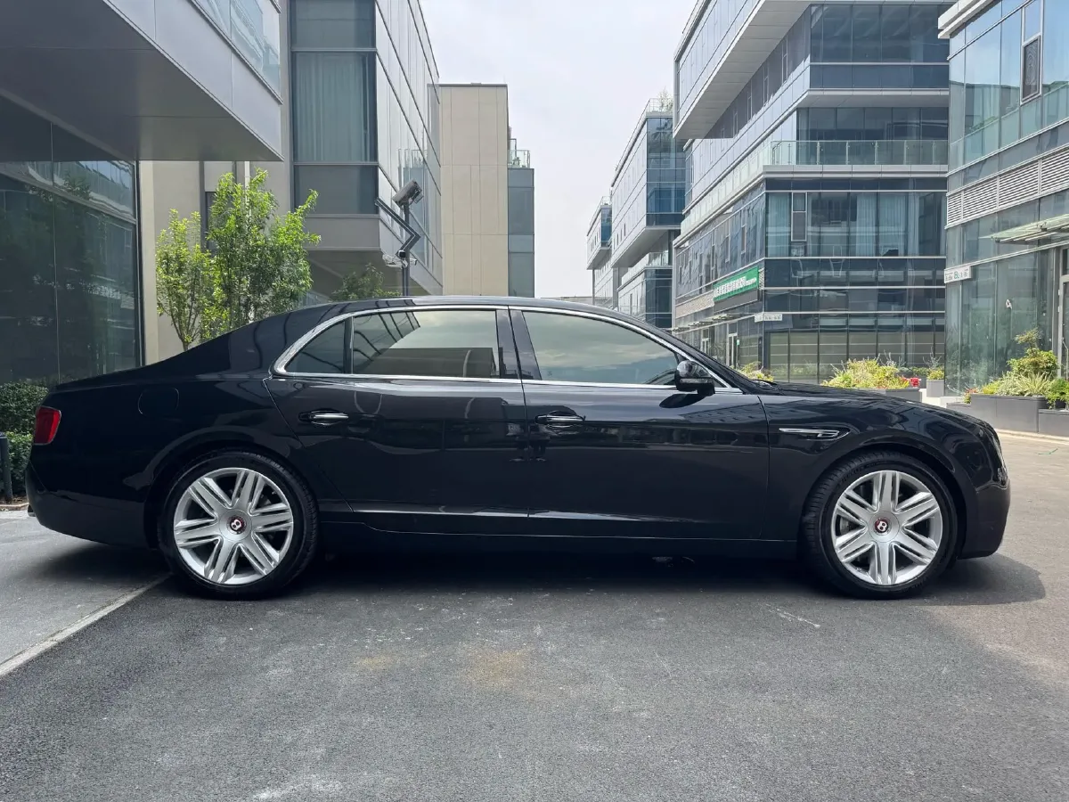 2017 Bentley Flying Spur 4.0T 528HP V8 8AT,autocango,china used car exporter,china ev exporter,chinese used car exporter,chinese used ev exporter