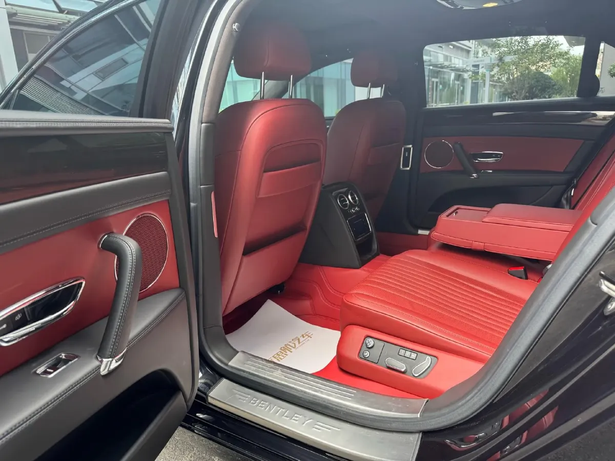 2017 Bentley Flying Spur 4.0T 528HP V8 8AT,autocango,china used car exporter,china ev exporter,chinese used car exporter,chinese used ev exporter