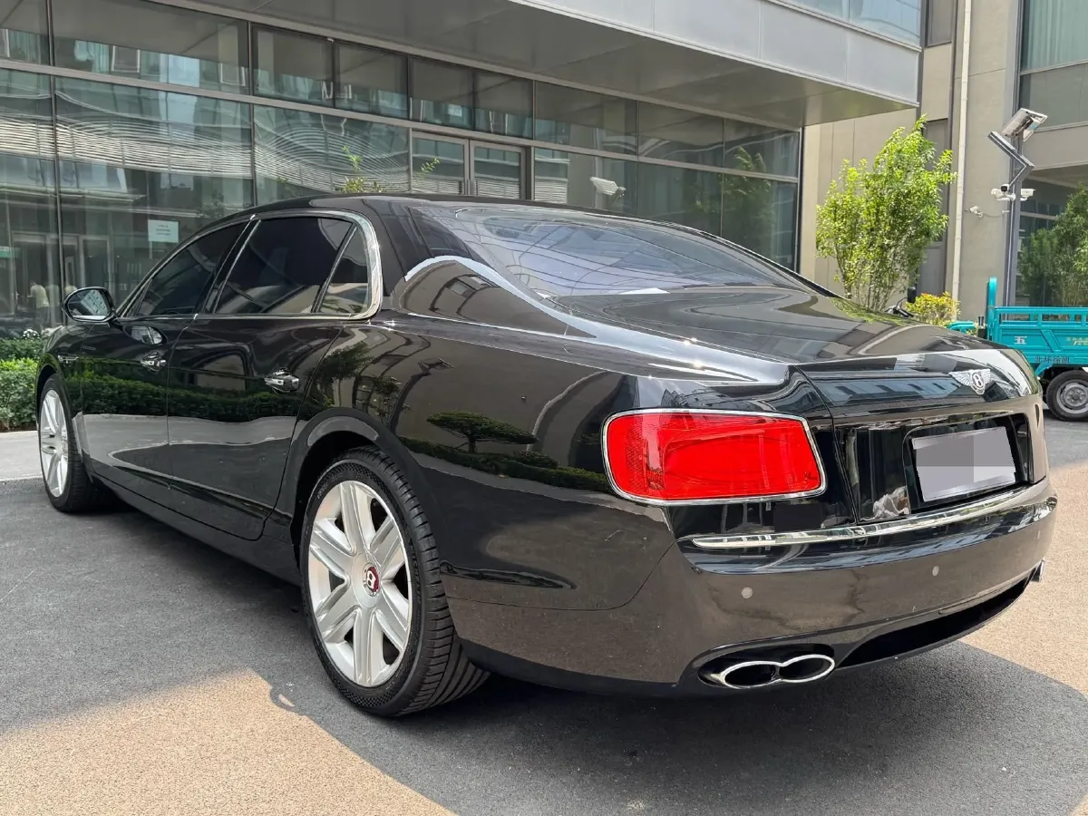 2017 Bentley Flying Spur 4.0T 528HP V8 8AT,autocango,china used car exporter,china ev exporter,chinese used car exporter,chinese used ev exporter