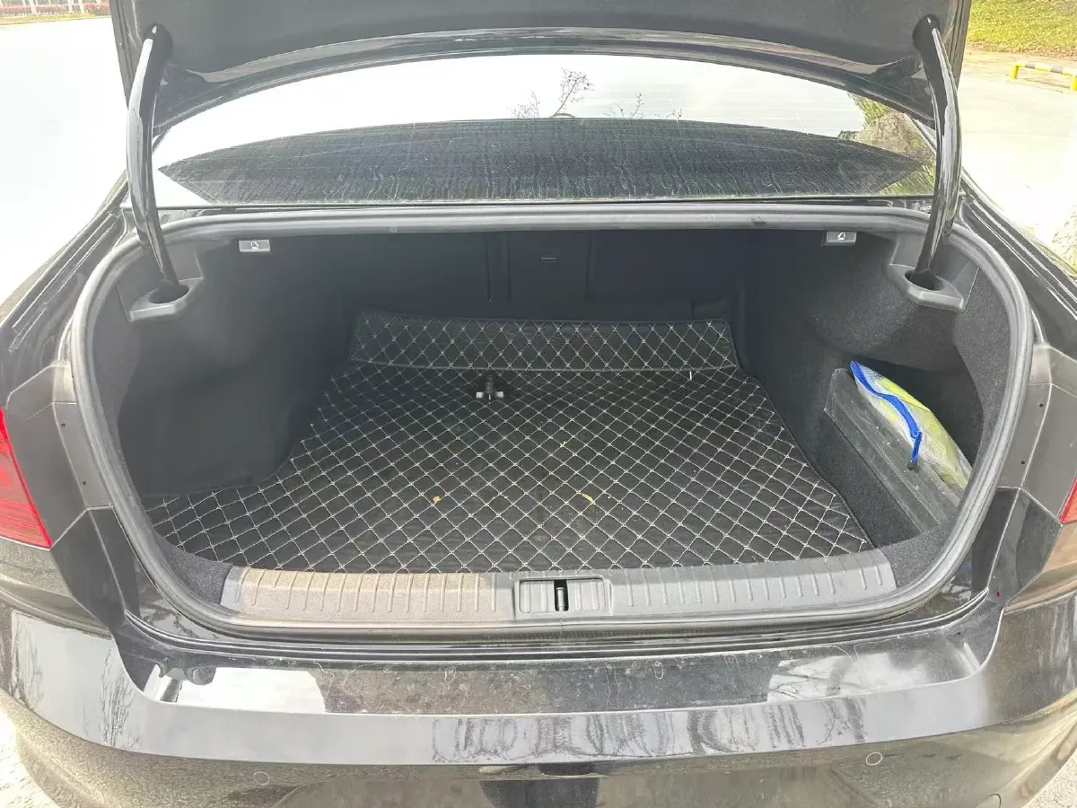 2023 Volkswagen Magotan 2.0T 186HP L4 7DCT,autocango,china used car exporter,china ev exporter,chinese used car exporter,chinese used ev exporter