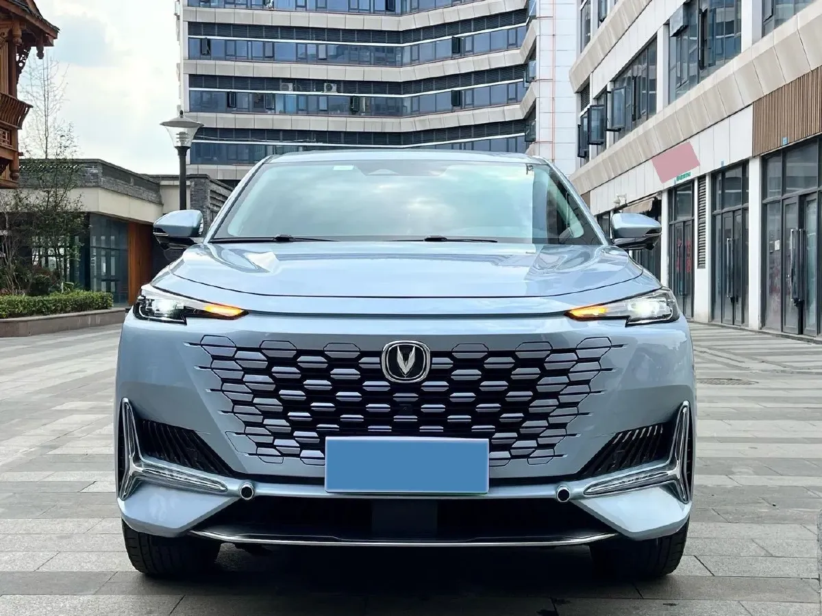 2021 ChangAn UNI-K 2.0T 233HP L4 8AT,autocango,china used car exporter,china ev exporter,chinese used car exporter,chinese used ev exporter
