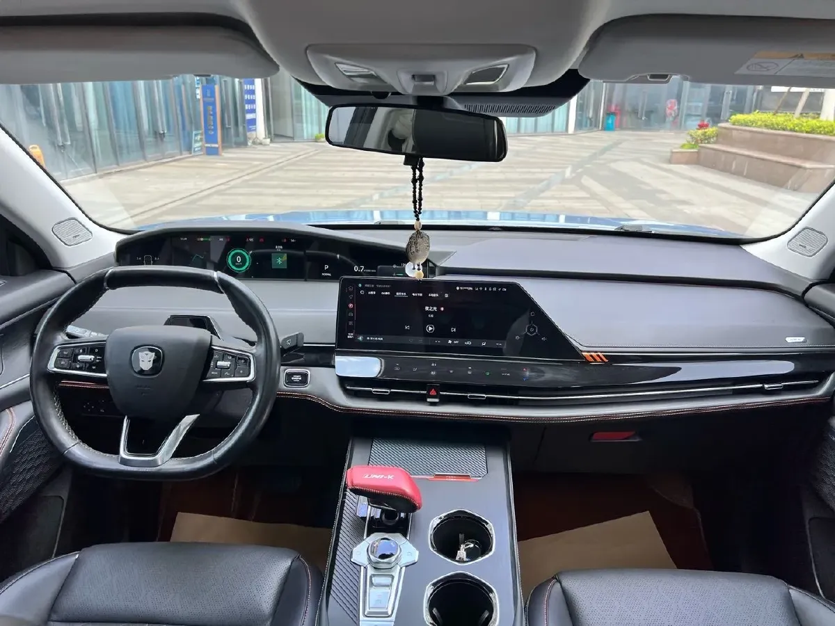 2021 ChangAn UNI-K 2.0T 233HP L4 8AT,autocango,china used car exporter,china ev exporter,chinese used car exporter,chinese used ev exporter