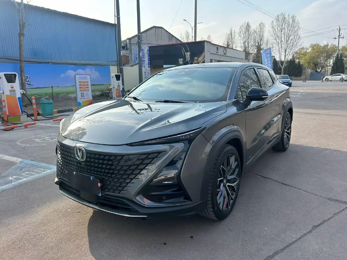 2022 ChangAn UNI-T 1.5T 188HP L4 7DCT,autocango,china used car exporter,china ev exporter,chinese used car exporter,chinese used ev exporter