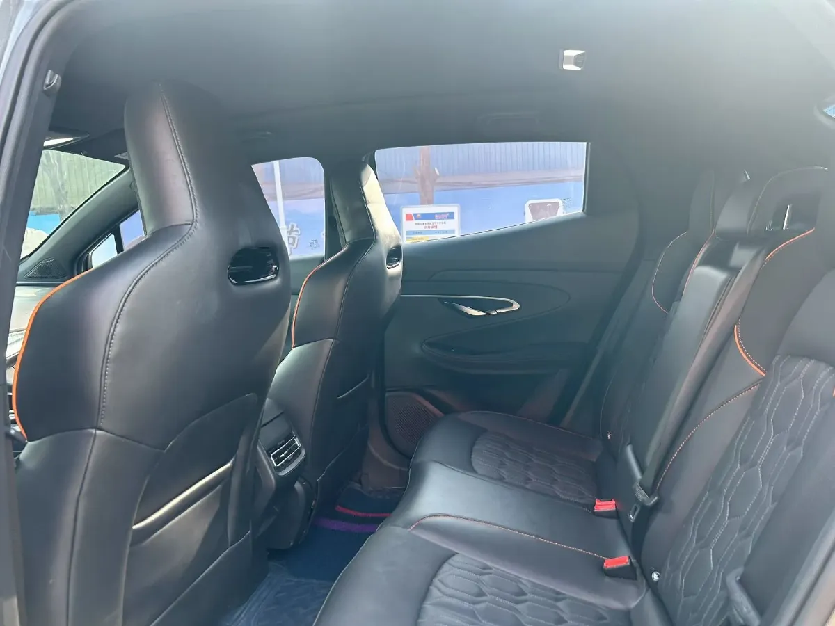 2022 ChangAn UNI-T 1.5T 188HP L4 7DCT,autocango,china used car exporter,china ev exporter,chinese used car exporter,chinese used ev exporter