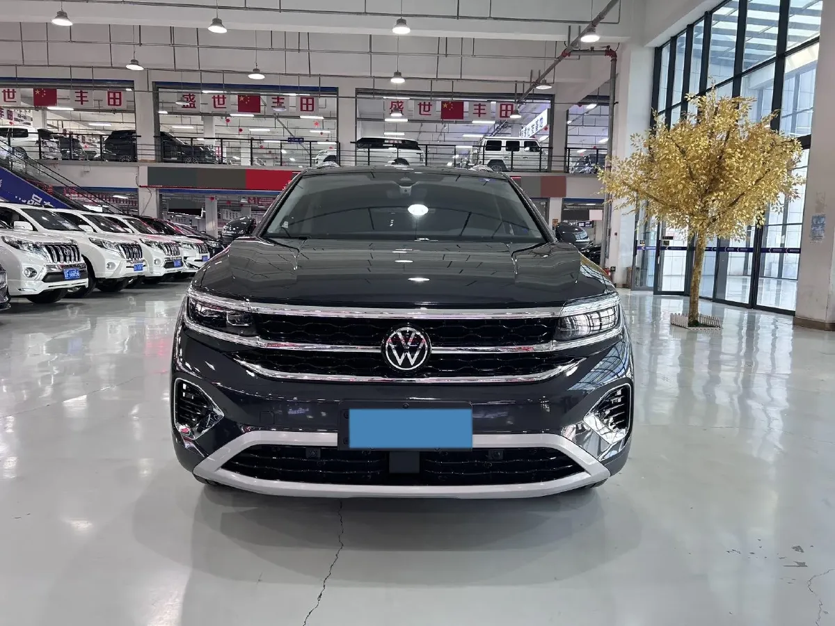 2023 Volkswagen Talagon 2.0T 220HP L4 7DCT,autocango,china used car exporter,china ev exporter,chinese used car exporter,chinese used ev exporter