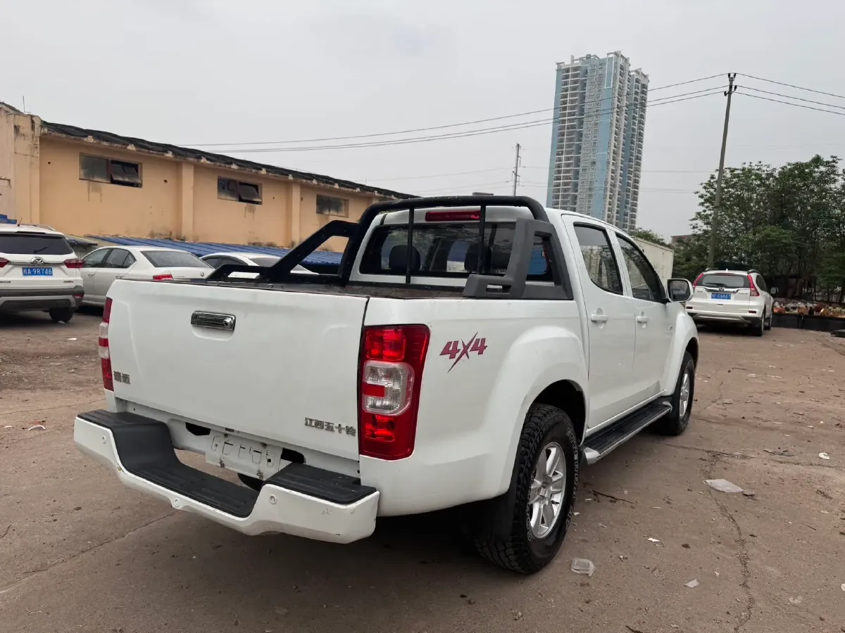 2018 MAXUS XinTu V80 2.5T 136HP L4 6MT,autocango,china used car exporter,china ev exporter,chinese used car exporter,chinese used ev exporter