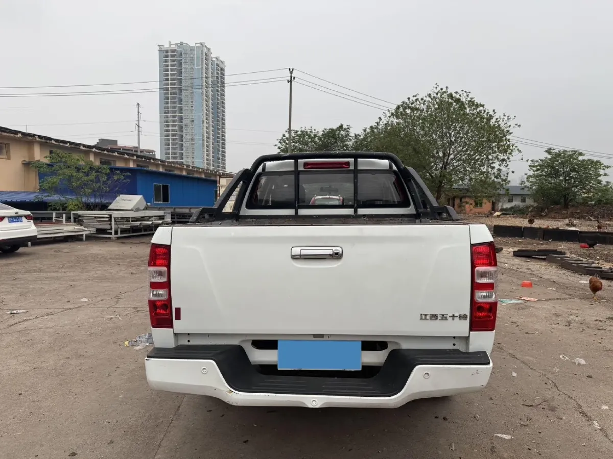 2018 MAXUS XinTu V80 2.5T 136HP L4 6MT,autocango,china used car exporter,china ev exporter,chinese used car exporter,chinese used ev exporter