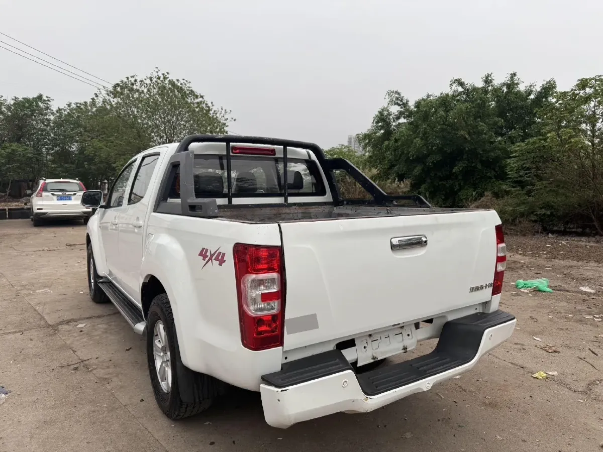 2018 MAXUS XinTu V80 2.5T 136HP L4 6MT,autocango,china used car exporter,china ev exporter,chinese used car exporter,chinese used ev exporter