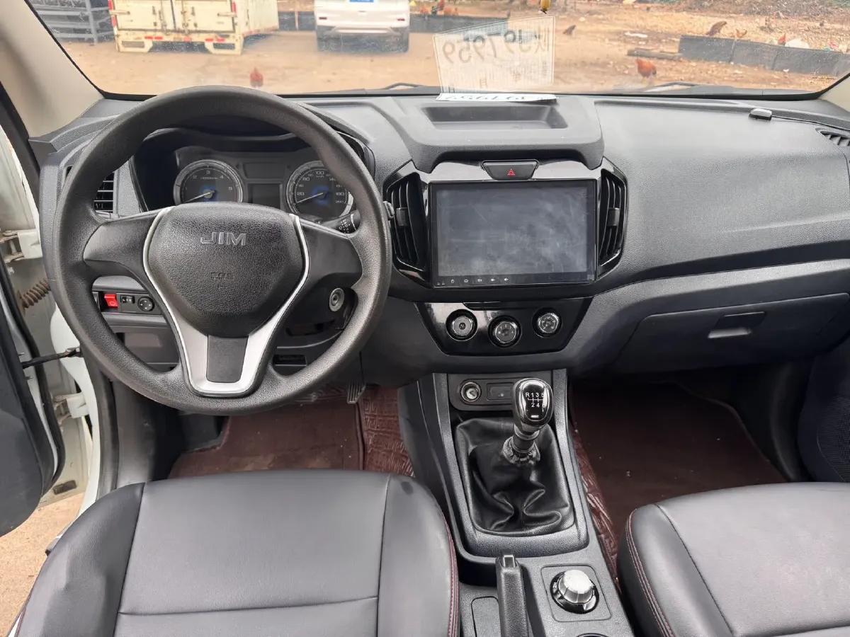 2018 MAXUS XinTu V80 2.5T 136HP L4 6MT,autocango,china used car exporter,china ev exporter,chinese used car exporter,chinese used ev exporter