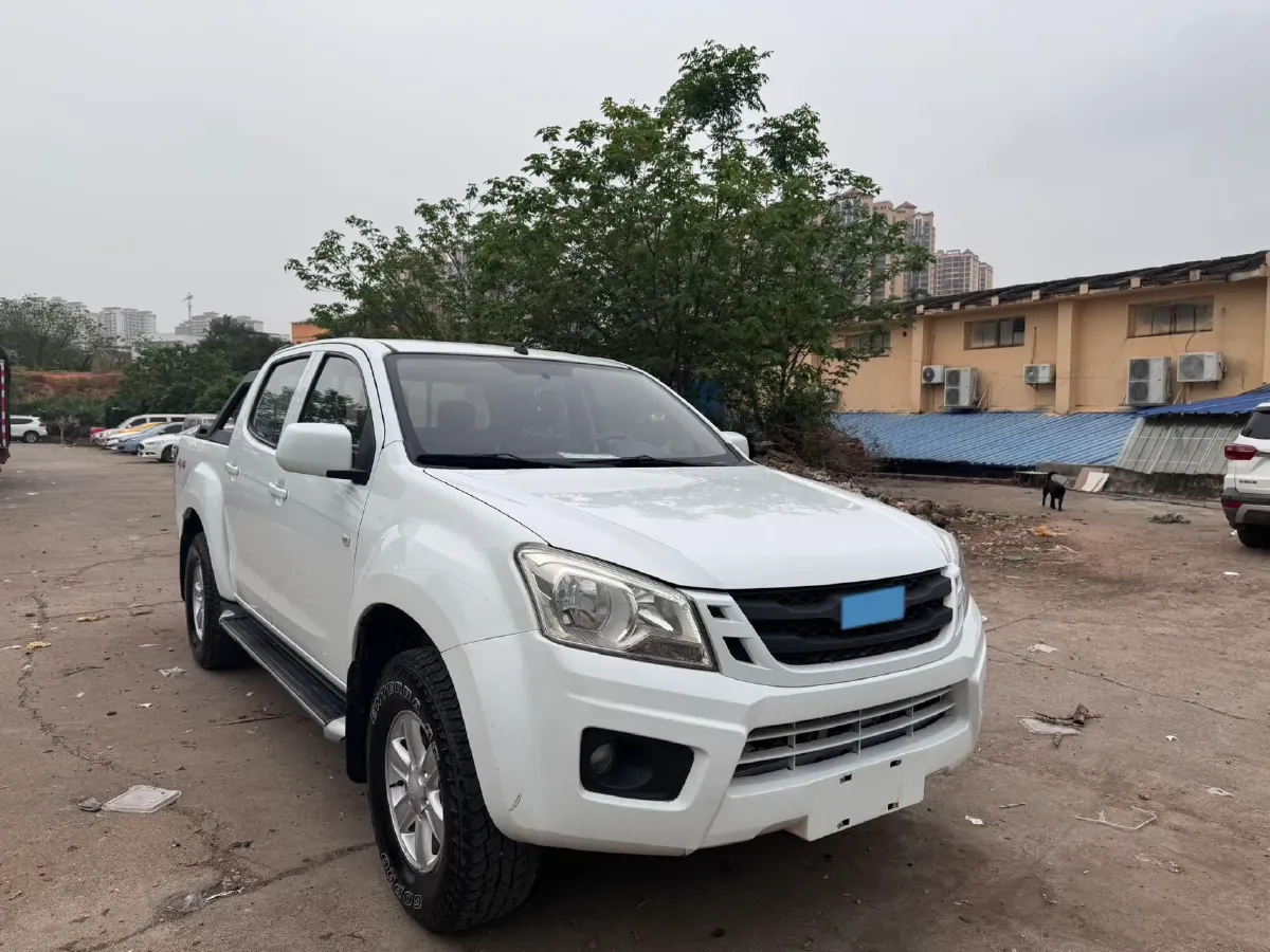 2018 MAXUS XinTu V80 2.5T 136HP L4 6MT,autocango,china used car exporter,china ev exporter,chinese used car exporter,chinese used ev exporter