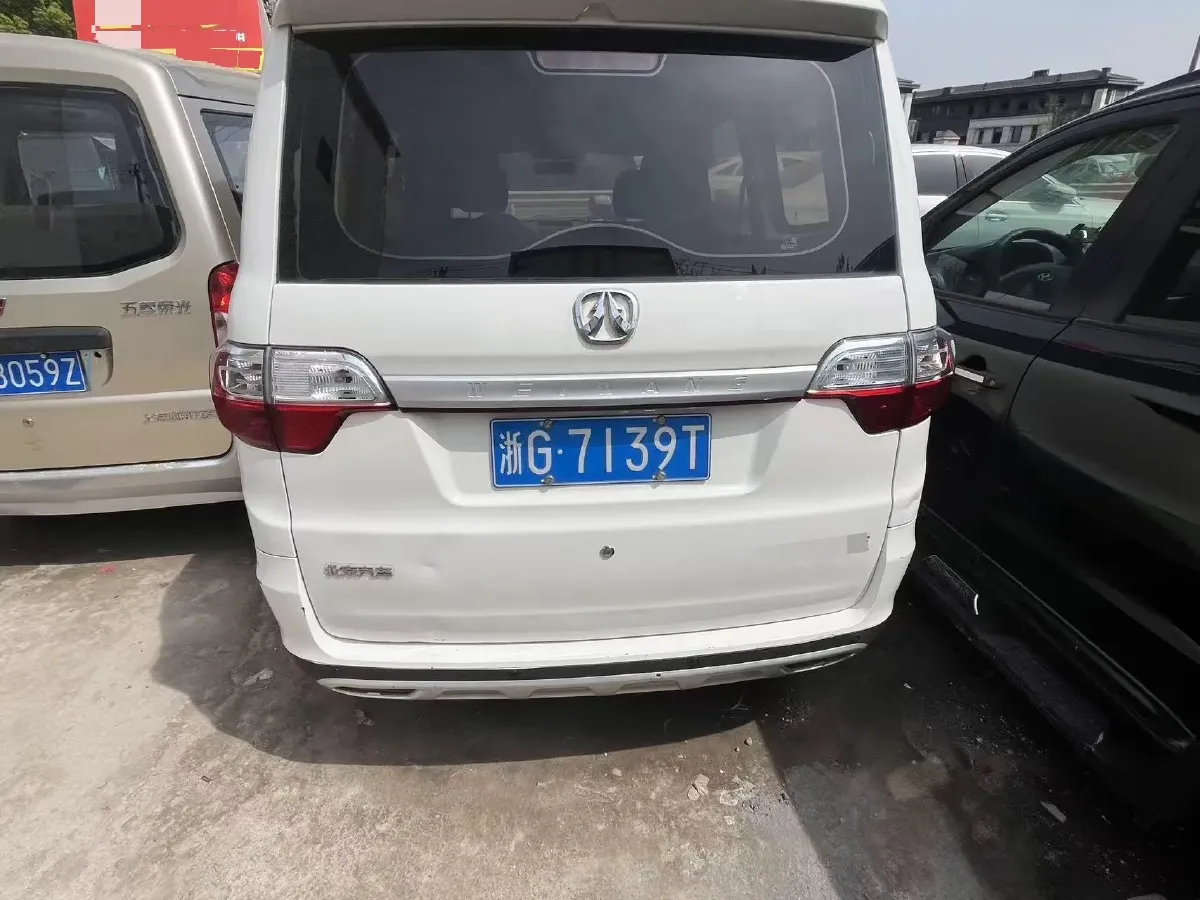2017 BAIC WeiWang M20 1.5L 116HP L4 5MT,autocango,china used car exporter,china ev exporter,chinese used car exporter,chinese used ev exporter