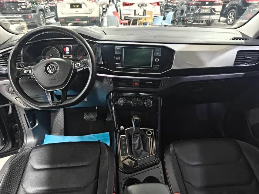 2019 Jeep Cherokee 2.0T 234HP L4 9AT,autocango,china used car exporter,china ev exporter,chinese used car exporter,chinese used ev exporter