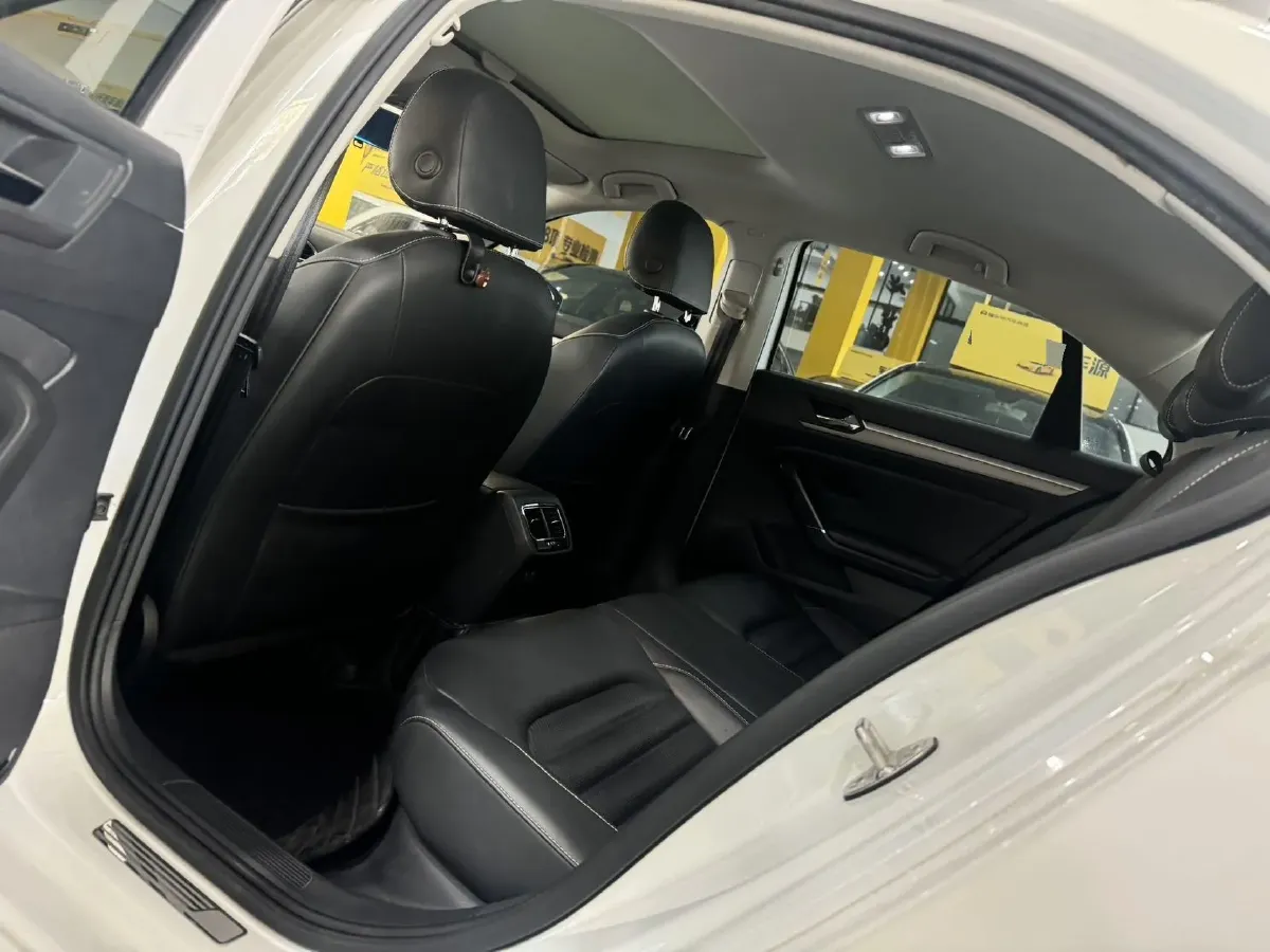 2019 Volkswagen Passat 1.4T 150HP L4 7DCT,autocango,china used car exporter,china ev exporter,chinese used car exporter,chinese used ev exporter