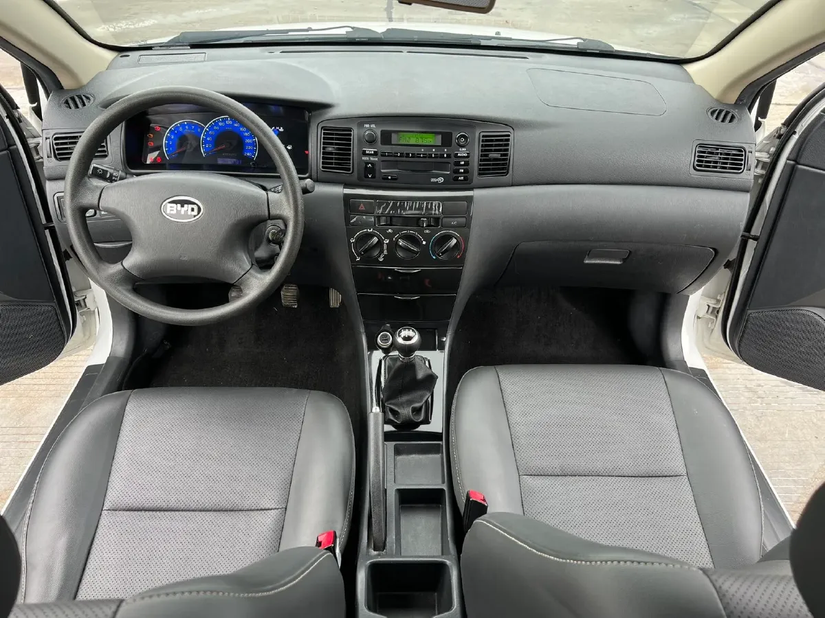 2020 BYD F3 1.5L 109HP L4 5MT,autocango,china used car exporter,china ev exporter,chinese used car exporter,chinese used ev exporter