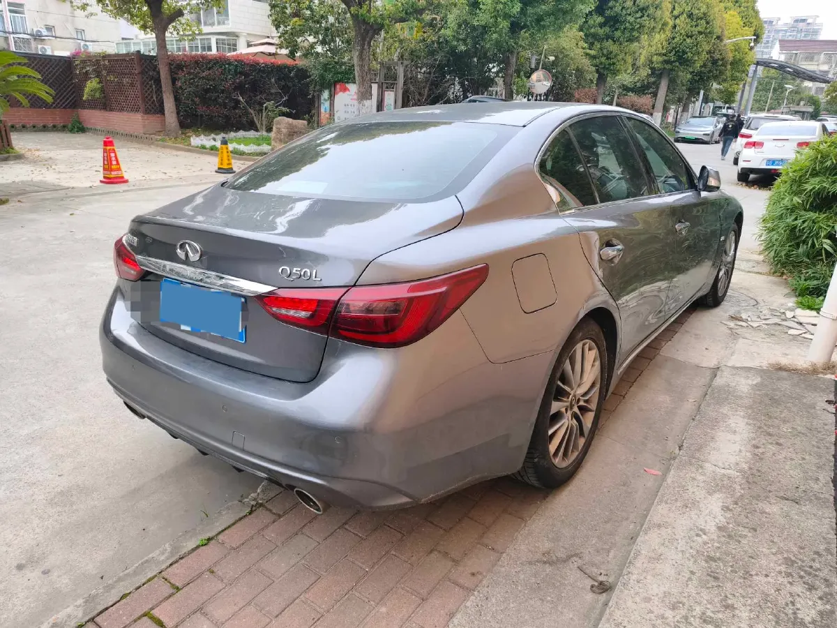 2018 Jeep Grand Commander 2.0T 265HP L4 9AT,autocango,china used car exporter,china ev exporter,chinese used car exporter,chinese used ev exporter