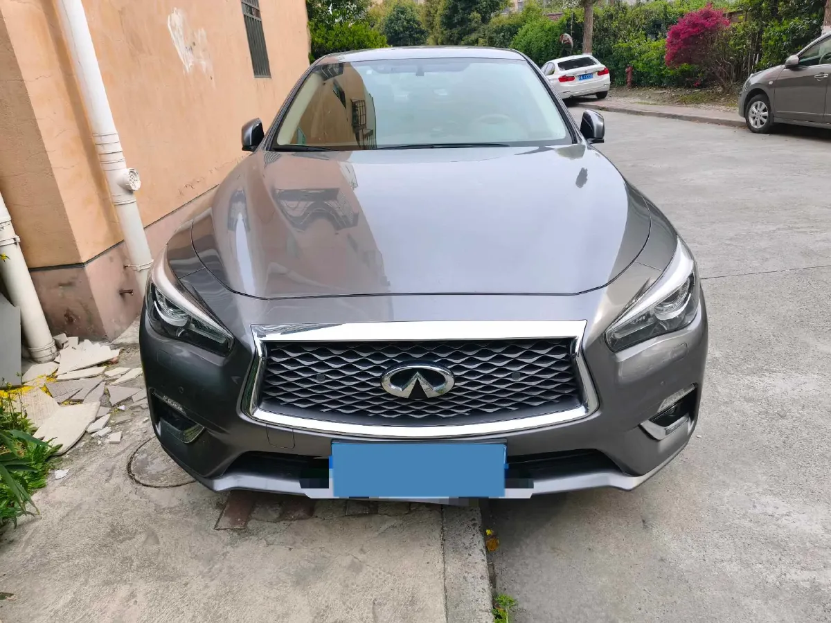 2018 Jeep Grand Commander 2.0T 265HP L4 9AT,autocango,china used car exporter,china ev exporter,chinese used car exporter,chinese used ev exporter