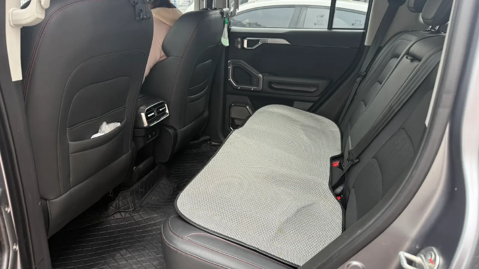 2024 Jetour ShanHai TravellerC-DM 1.5T 156HP L4 3DHT PHEV 26.7KWH,autocango,china used car exporter,china ev exporter,chinese used car exporter,chinese used ev exporter