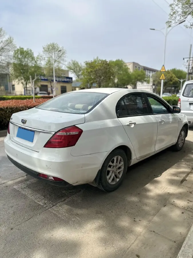 2017 Geely Emgrand 1.5L 109HP L4 5MT,autocango,china used car exporter,china ev exporter,chinese used car exporter,chinese used ev exporter
