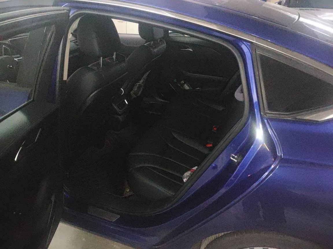 2022 HongQi H5 1.5T 169HP L4 7DCT,autocango,china used car exporter,china ev exporter,chinese used car exporter,chinese used ev exporter