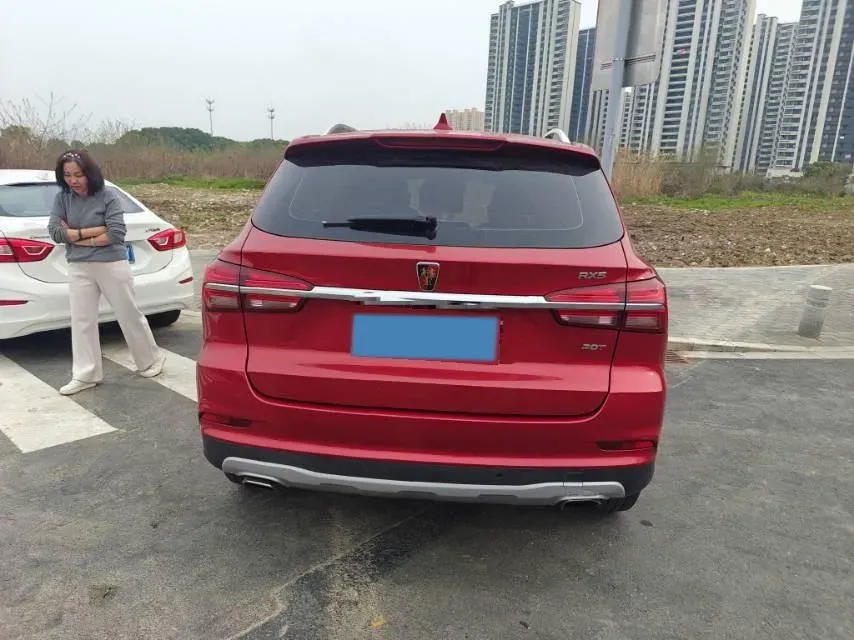 2019 Roewe i6 1.5T 169HP L4 7DCT,autocango,china used car exporter,china ev exporter,chinese used car exporter,chinese used ev exporter