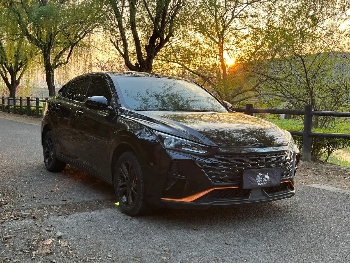 2023 DongFeng Aeolus YiXuan 1.5L 125HP L4 6DCT,autocango,china used car exporter,china ev exporter,chinese used car exporter,chinese used ev exporter