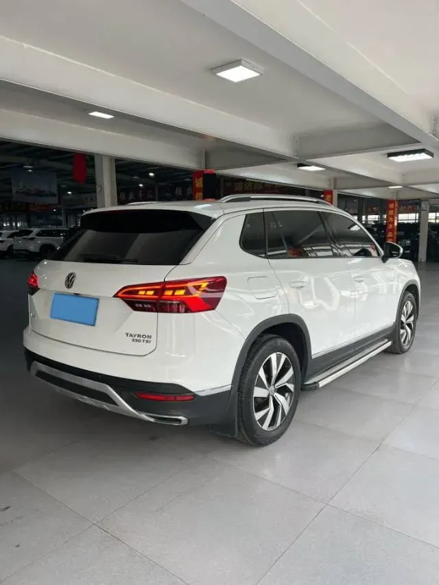 2019 Jeep Cherokee 2.0T 234HP L4 9AT,autocango,china used car exporter,china ev exporter,chinese used car exporter,chinese used ev exporter