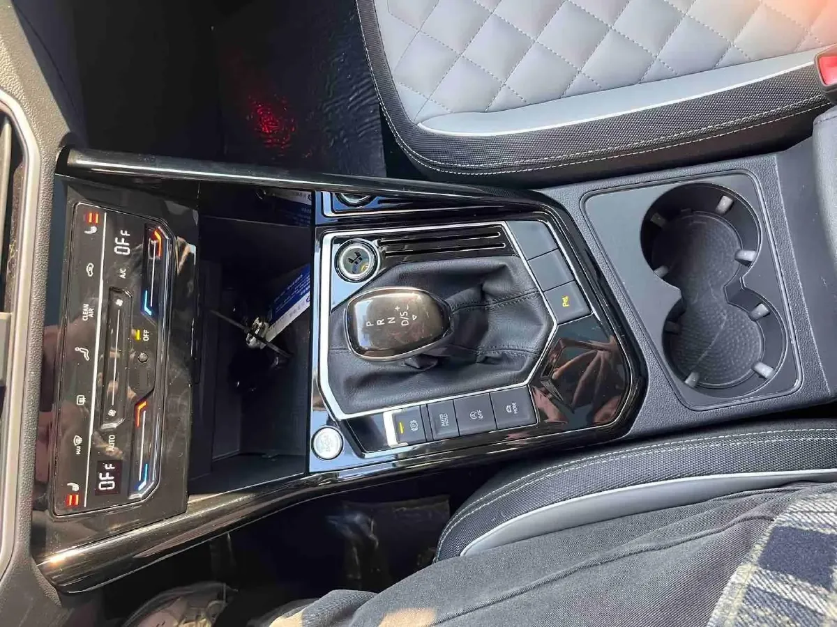 2023 Volkswagen Tayron 2.0T 186HP L4 7DCT,autocango,china used car exporter,china ev exporter,chinese used car exporter,chinese used ev exporter