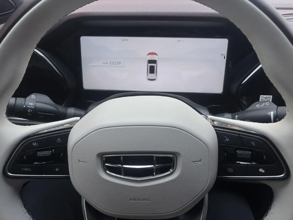 2021 Geely Monjaro 2.0T 218HP L4 7DCT,autocango,china used car exporter,china ev exporter,chinese used car exporter,chinese used ev exporter