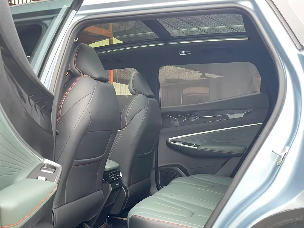 2024 Geely Azkarra 1.5T 181HP L4 7DCT,autocango,china used car exporter,china ev exporter,chinese used car exporter,chinese used ev exporter