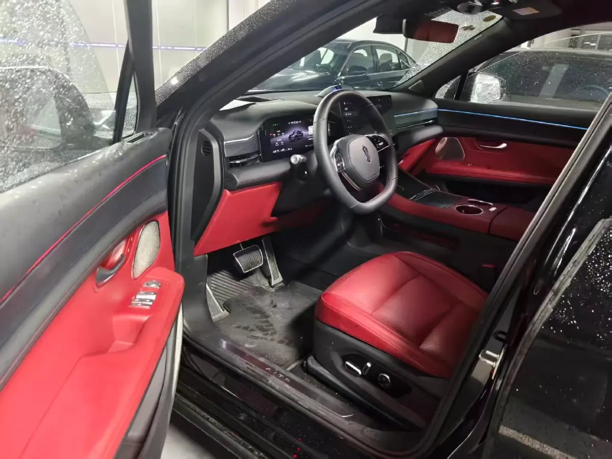 2025 AITO AITO M5 1.5T 152HP L4 REEV 42KWH,autocango,china used car exporter,china ev exporter,chinese used car exporter,chinese used ev exporter