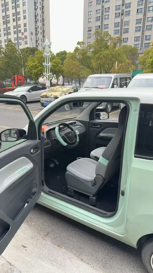 2021 WuLing HongGuang MINI EV BEV 9KWH,autocango,china used car exporter,china ev exporter,chinese used car exporter,chinese used ev exporter