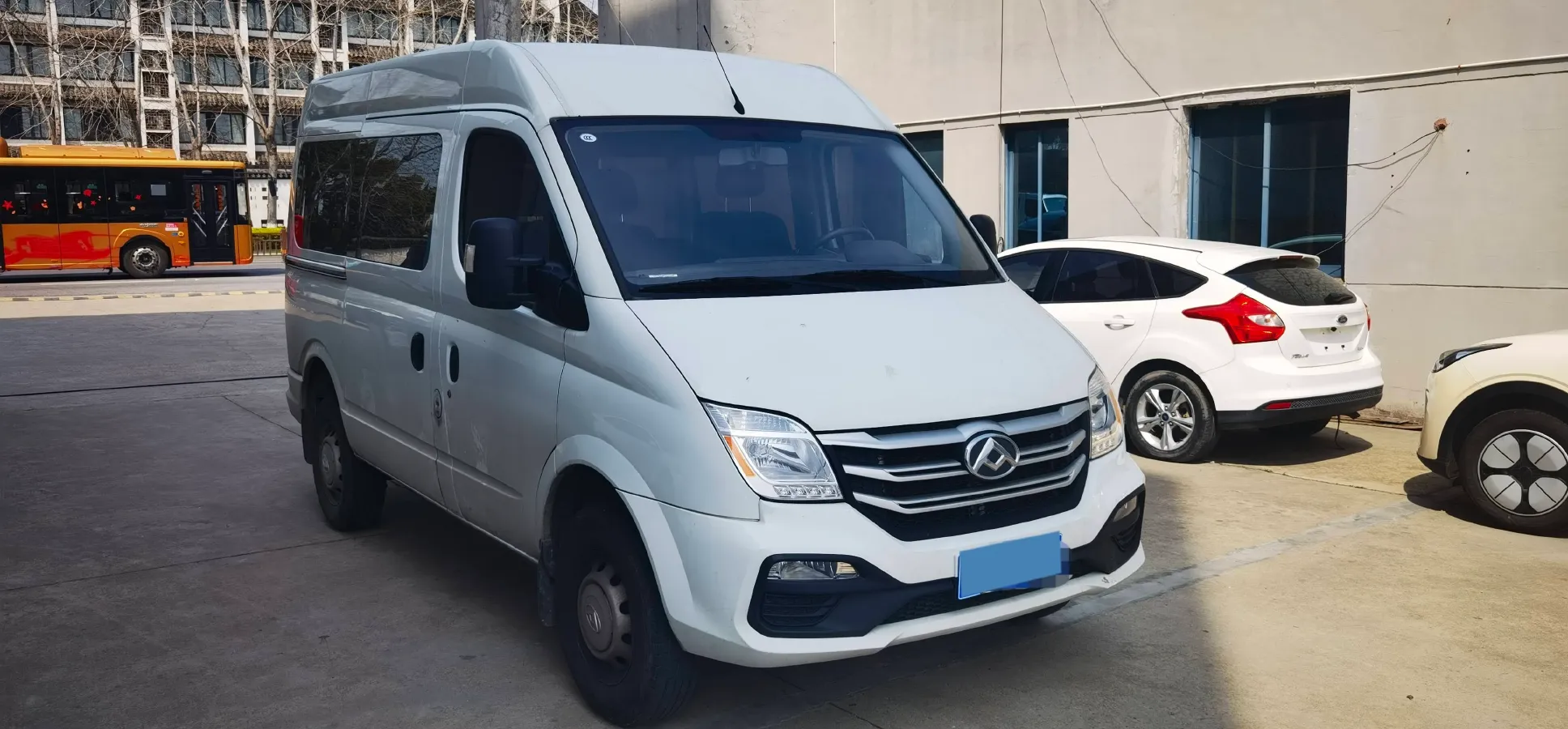 2024 MAXUS XinTu V80 2.0T 147HP L4 6SMG,autocango,china used car exporter,china ev exporter,chinese used car exporter,chinese used ev exporter