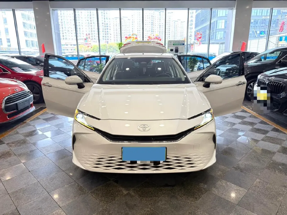 2024 Toyota Camry 2.0L 152HP L4 E-CVT Hybrid,autocango,china used car exporter,china ev exporter,chinese used car exporter,chinese used ev exporter