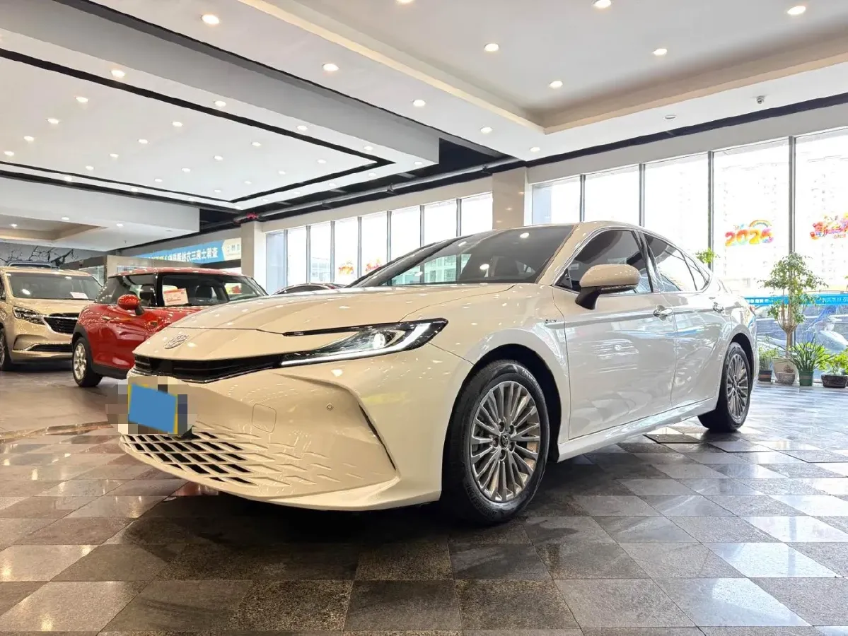 2024 Toyota Camry 2.0L 152HP L4 E-CVT Hybrid,autocango,china used car exporter,china ev exporter,chinese used car exporter,chinese used ev exporter