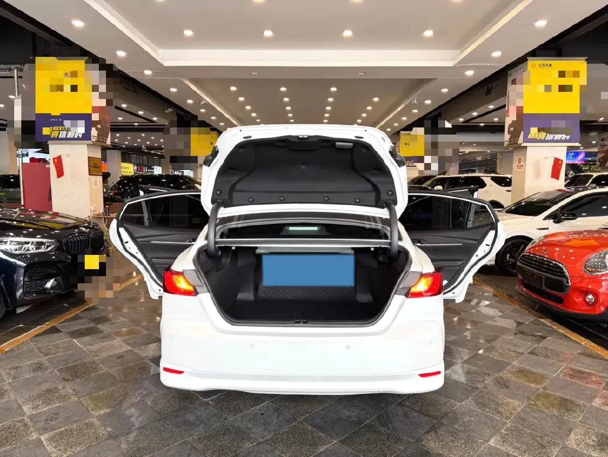 2024 Toyota Camry 2.0L 152HP L4 E-CVT Hybrid,autocango,china used car exporter,china ev exporter,chinese used car exporter,chinese used ev exporter