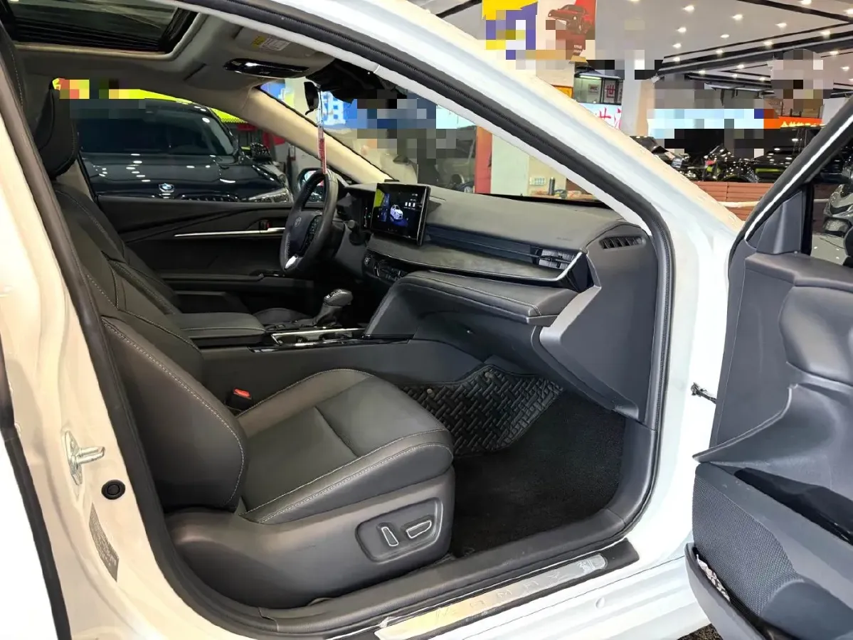 2024 Toyota Camry 2.0L 152HP L4 E-CVT Hybrid,autocango,china used car exporter,china ev exporter,chinese used car exporter,chinese used ev exporter