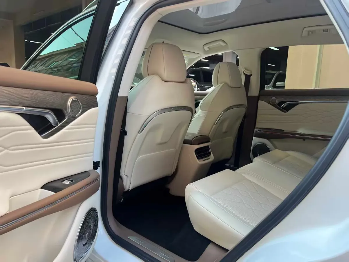 2021 Voyah FREE Range Extended 109HP REEV 33KWH,autocango,china used car exporter,china ev exporter,chinese used car exporter,chinese used ev exporter