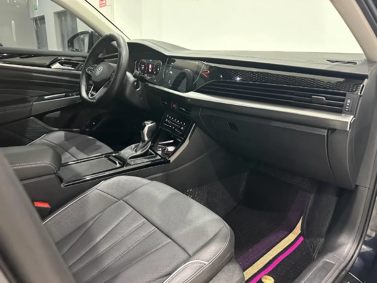 2024 Volkswagen Passat 2.0T 220HP L4 7DCT,autocango,china used car exporter,china ev exporter,chinese used car exporter,chinese used ev exporter