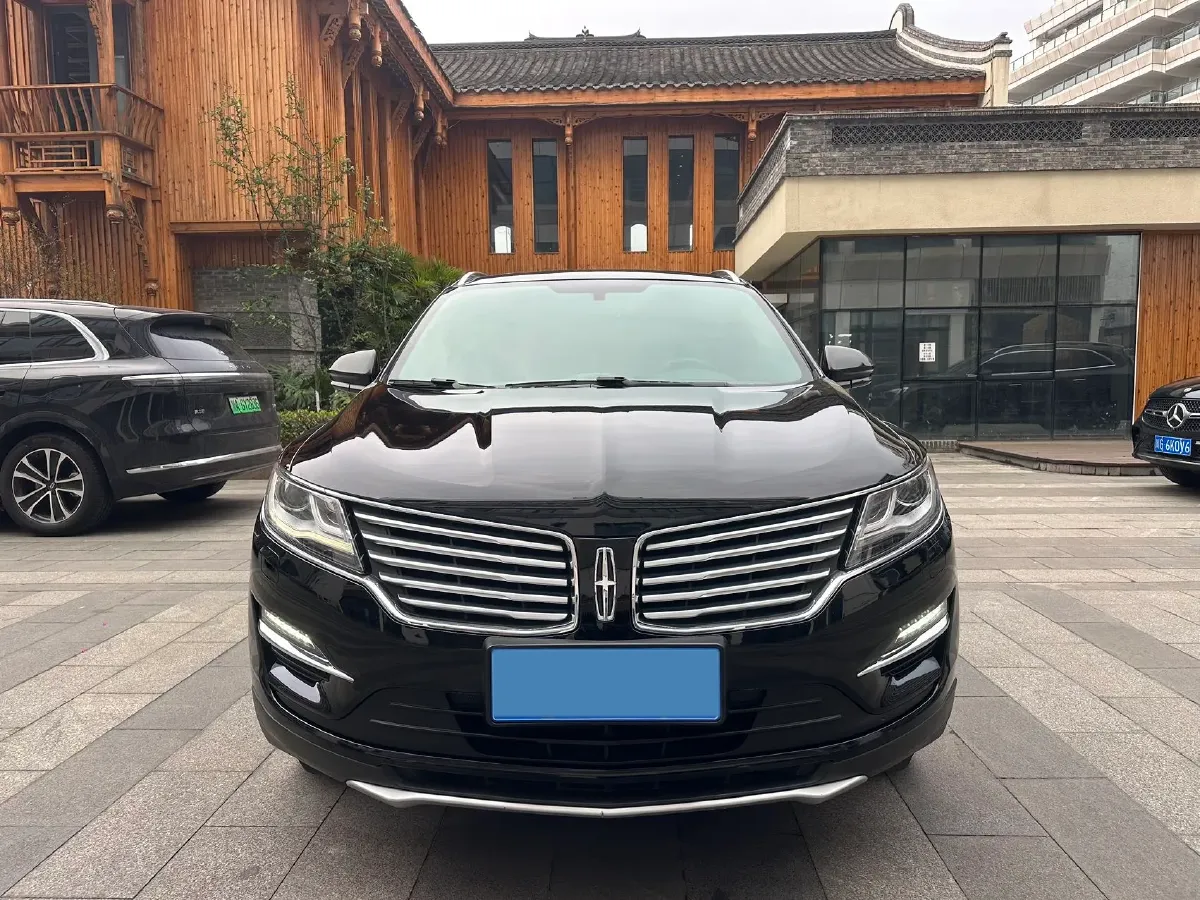 2017 Lincoln MKC 2.0T 203HP L4 6AT,autocango,china used car exporter,china ev exporter,chinese used car exporter,chinese used ev exporter