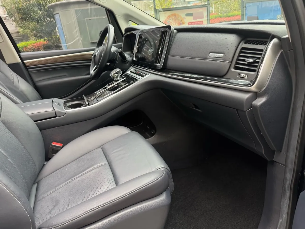 2021 GAC Trumpchi M8 2.0T 252HP L4 8AT,autocango,china used car exporter,china ev exporter,chinese used car exporter,chinese used ev exporter