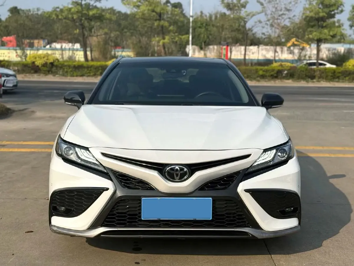 2021 Toyota Camry 2.5L 209HP L4 8AT,autocango,china used car exporter,china ev exporter,chinese used car exporter,chinese used ev exporter