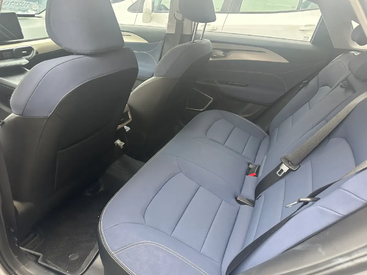 2022 Geely Emgrand L HiP 1.5T 181HP L4 3DHT PHEV 15.5KWH,autocango,china used car exporter,china ev exporter,chinese used car exporter,chinese used ev exporter