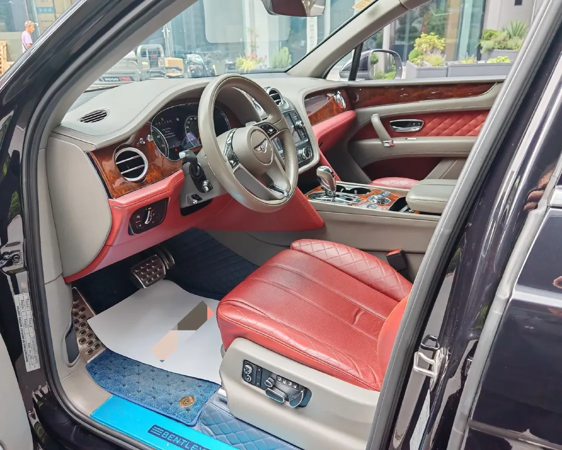 2017 Bentley Bentayga 6.0T 608HP W12 8AT,autocango,china used car exporter,china ev exporter,chinese used car exporter,chinese used ev exporter